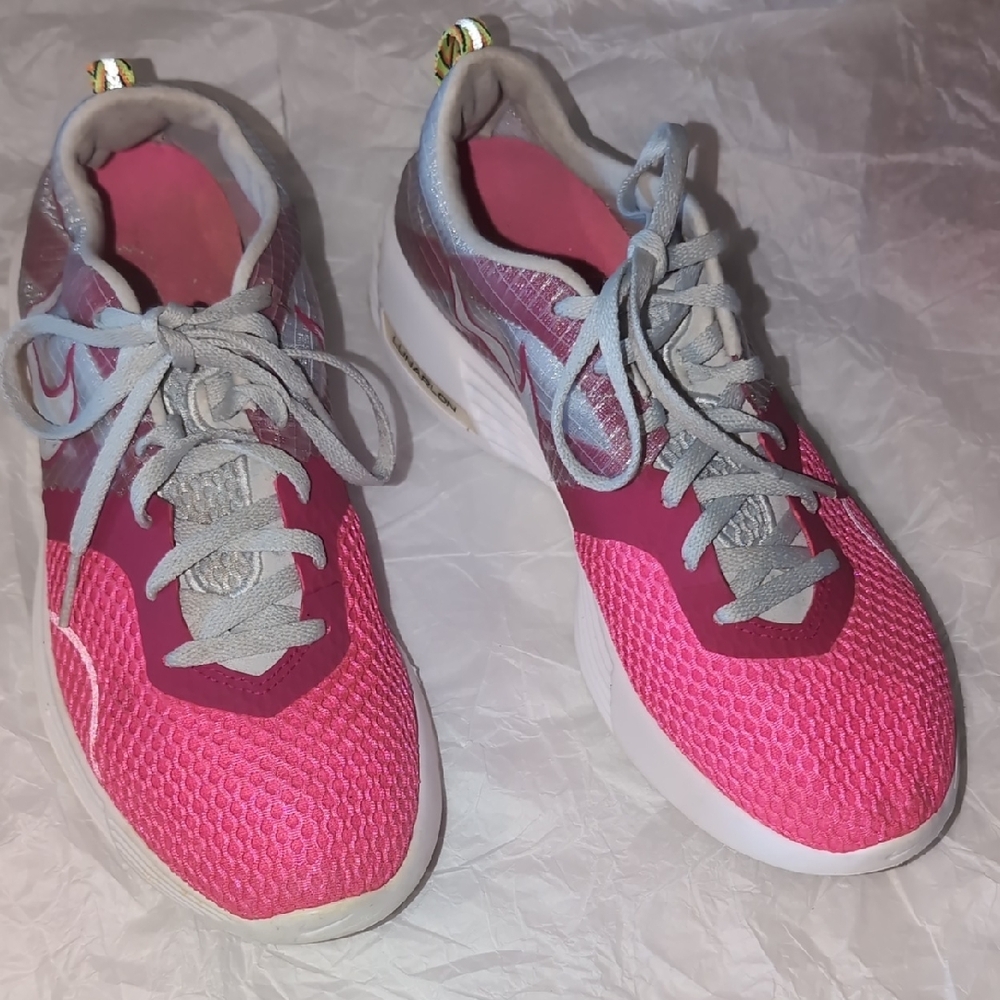 Nike Pink and Gray Lightweight Sneakers